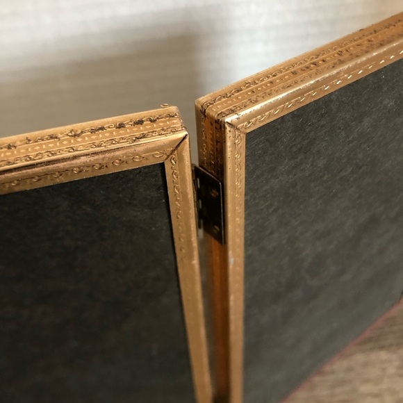 Vtg Patterned Gold Triple Picture Frame - Picture 4 of 11